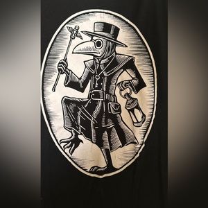 HOT TOPIC | Plague Doctor Frame T-Shirt